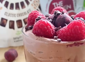 Chocolate Berry Overnight Oats